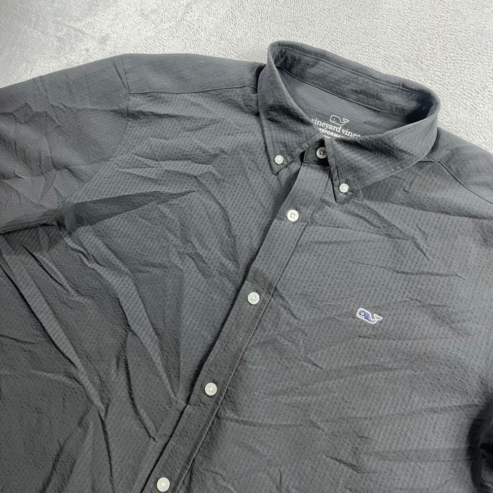 Vineyard Vines Performance Shirt Mens XL Gray Short Sleeve Button Down Whale